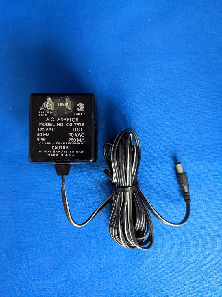 Atari C017539 AC Adapter - plug side
